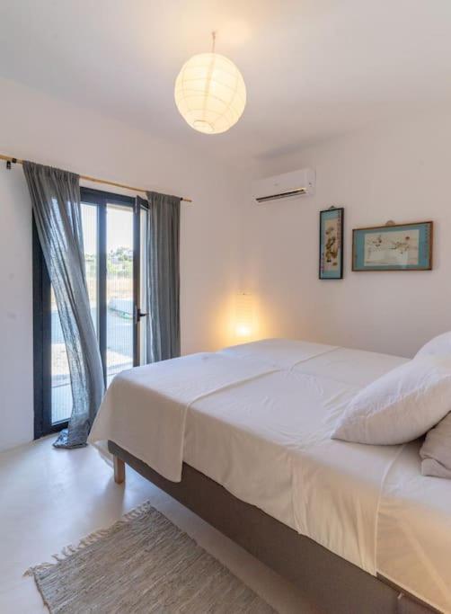 Villa Louloudia Stylish Luxury Villa With Private Pool ปิตซีเดีย ภายนอก รูปภาพ